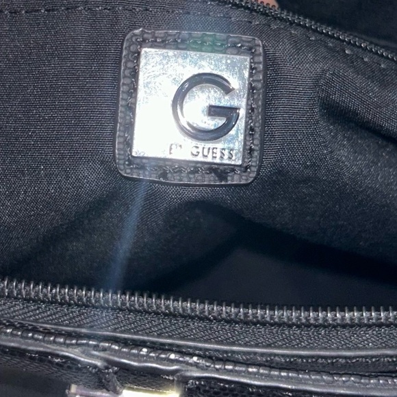 Guess Purse Handle Shoulder Bag Handbag Square Tote Zipper Pockets Leather Faux - Picture 9 of 10